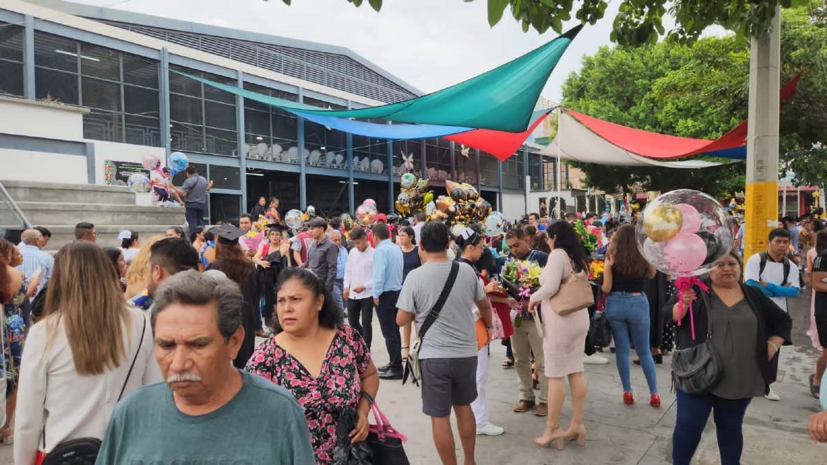 Favorecen graduaciones a restaurantes y salones de fiestas