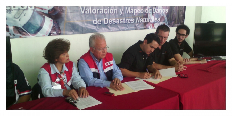 Firma la Cruz Roja un convenio para usar drones en la búsqueda de personas extraviadas