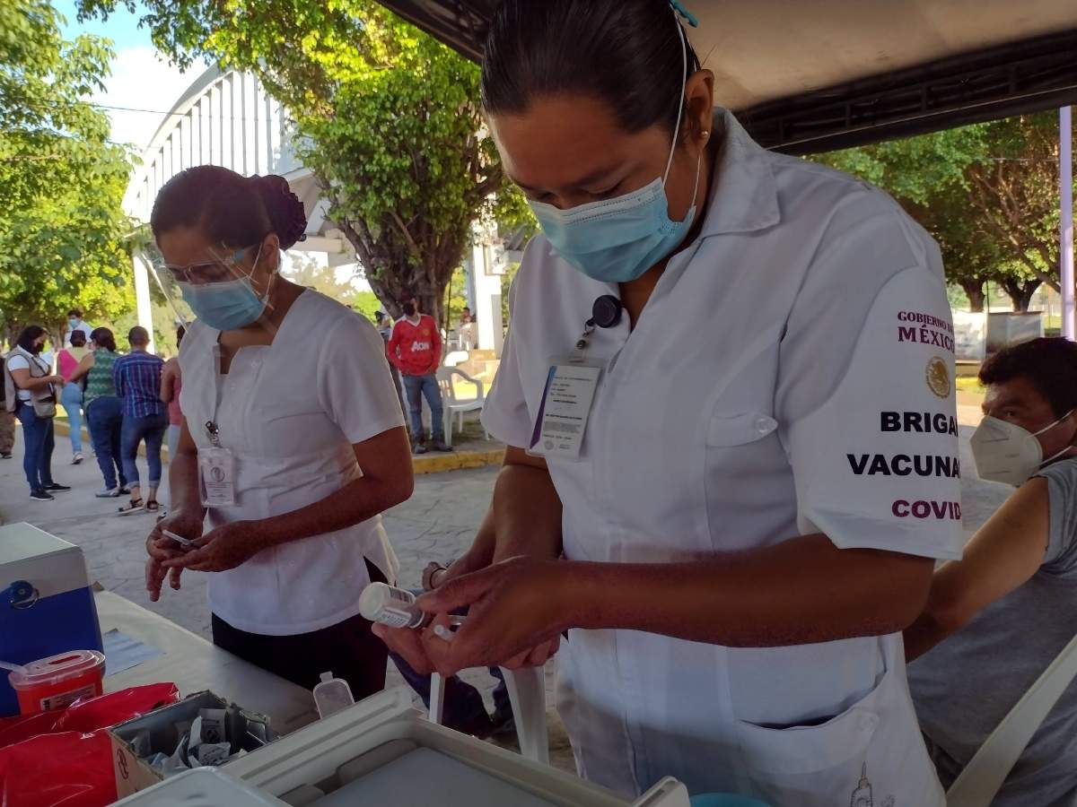 Alistan aplicación de vacuna anticovid para adolescentes de Coatetelco