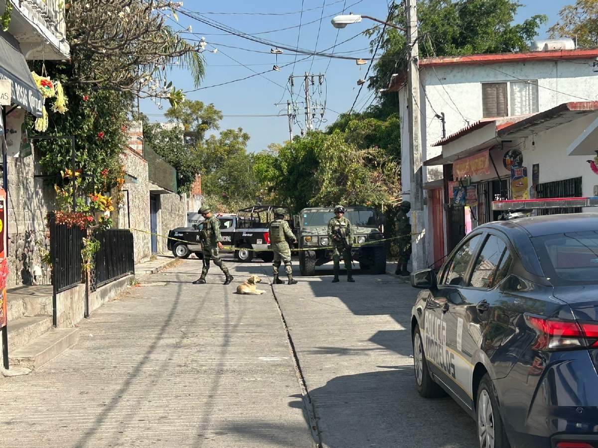 Hallan un cadáver decapitado en Temixco