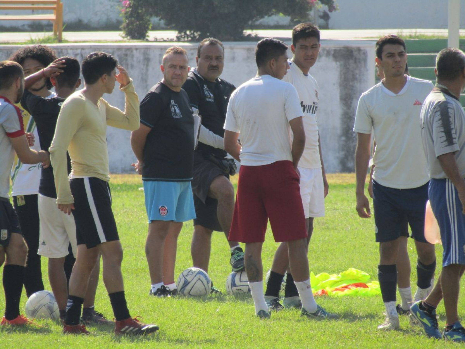 Arroceros van por el triunfo a Uruapan