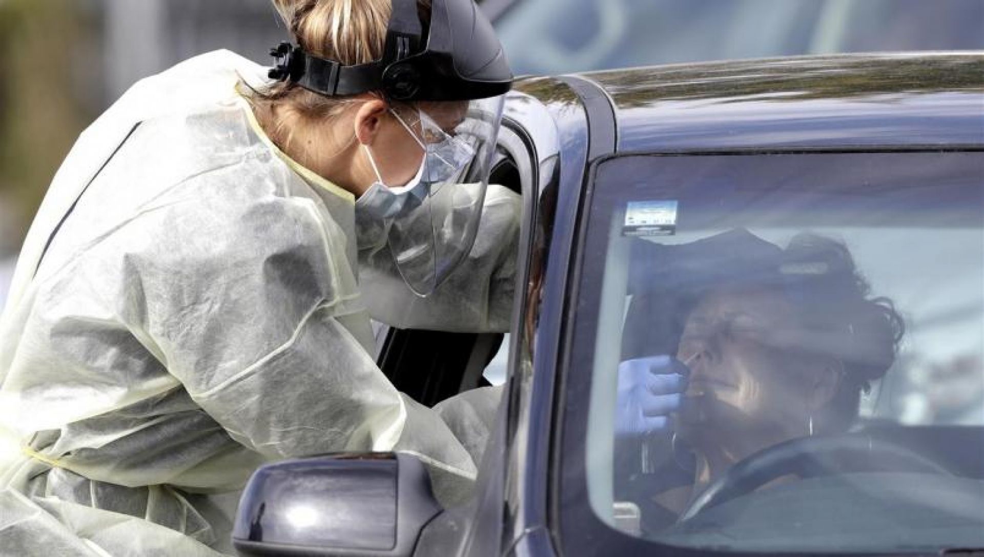 Reportan mil nuevos casos de coronavirus en Texas tras apertura de cines
