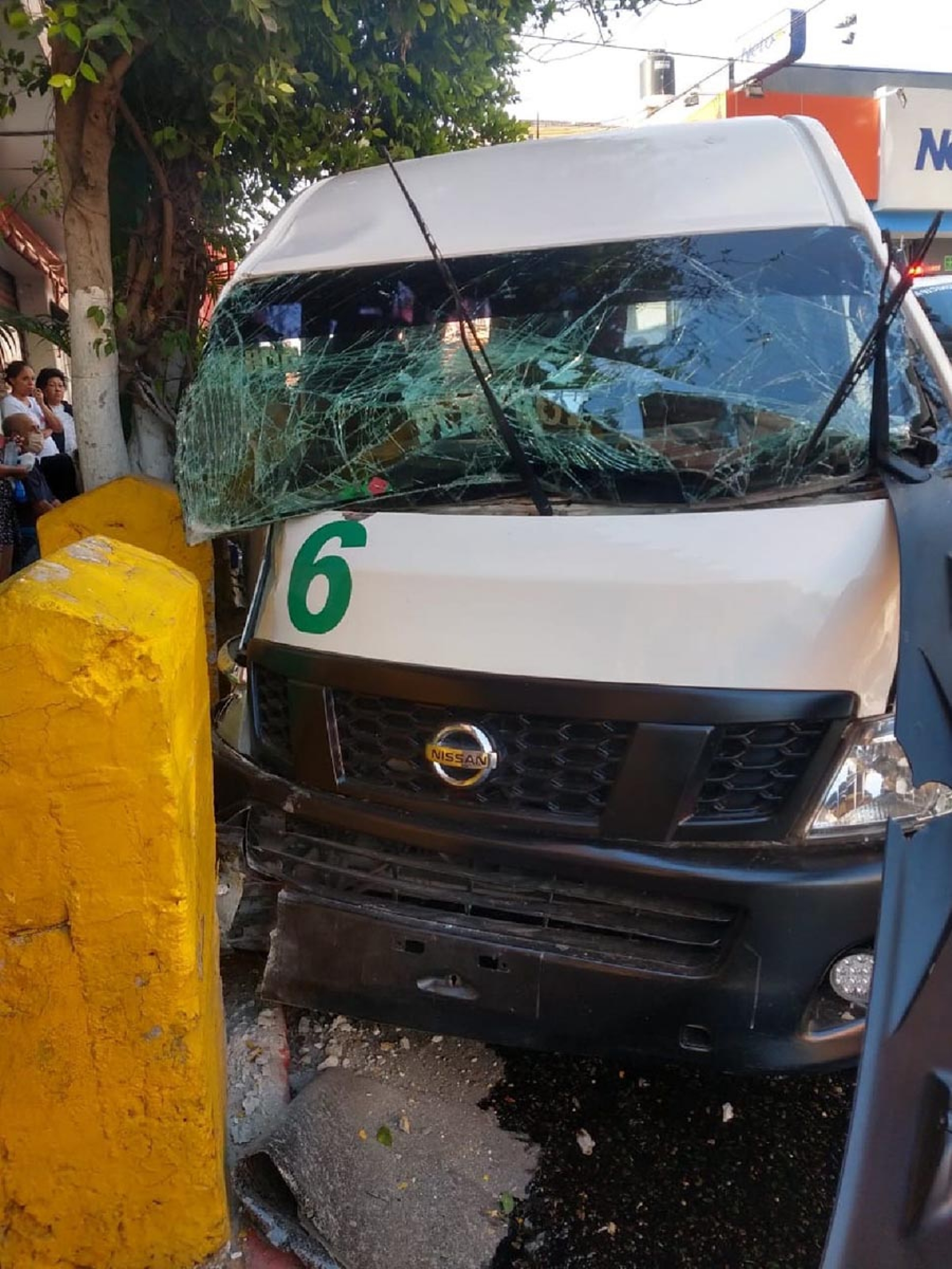 Choque de una ruta deja diez lesionados