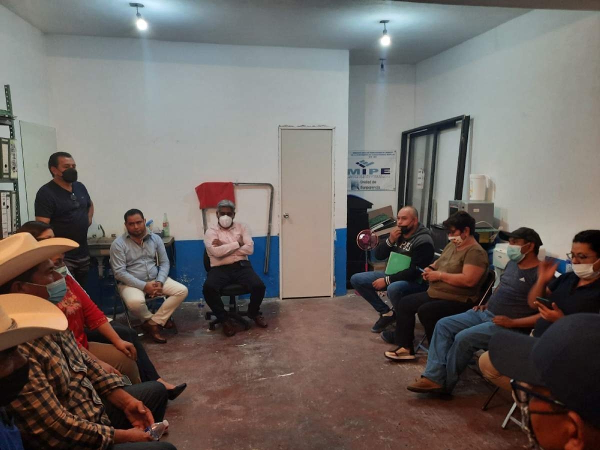 Fracasan negociaciones en Tlaquiltenango; presidencia seguirá tomada