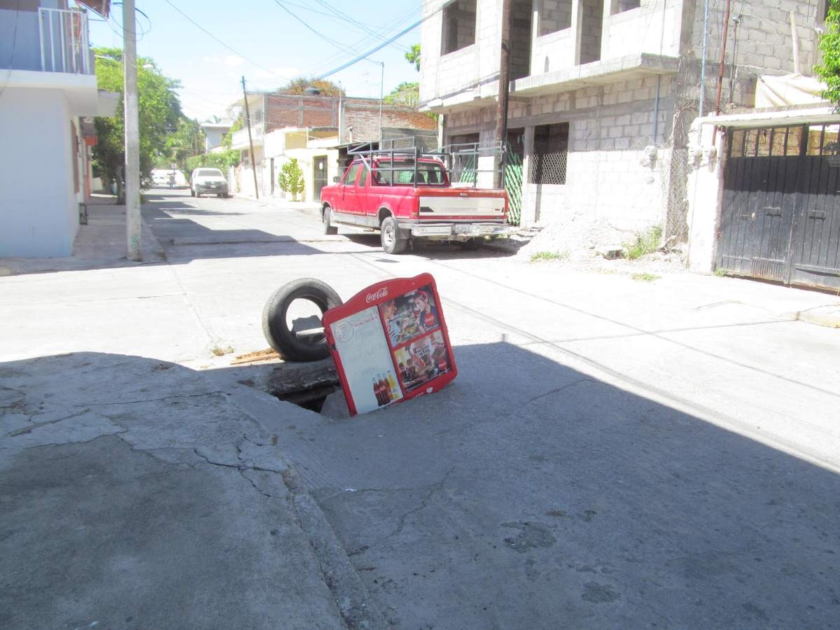 Urgen reparación de pavimento en calle de Jojutla