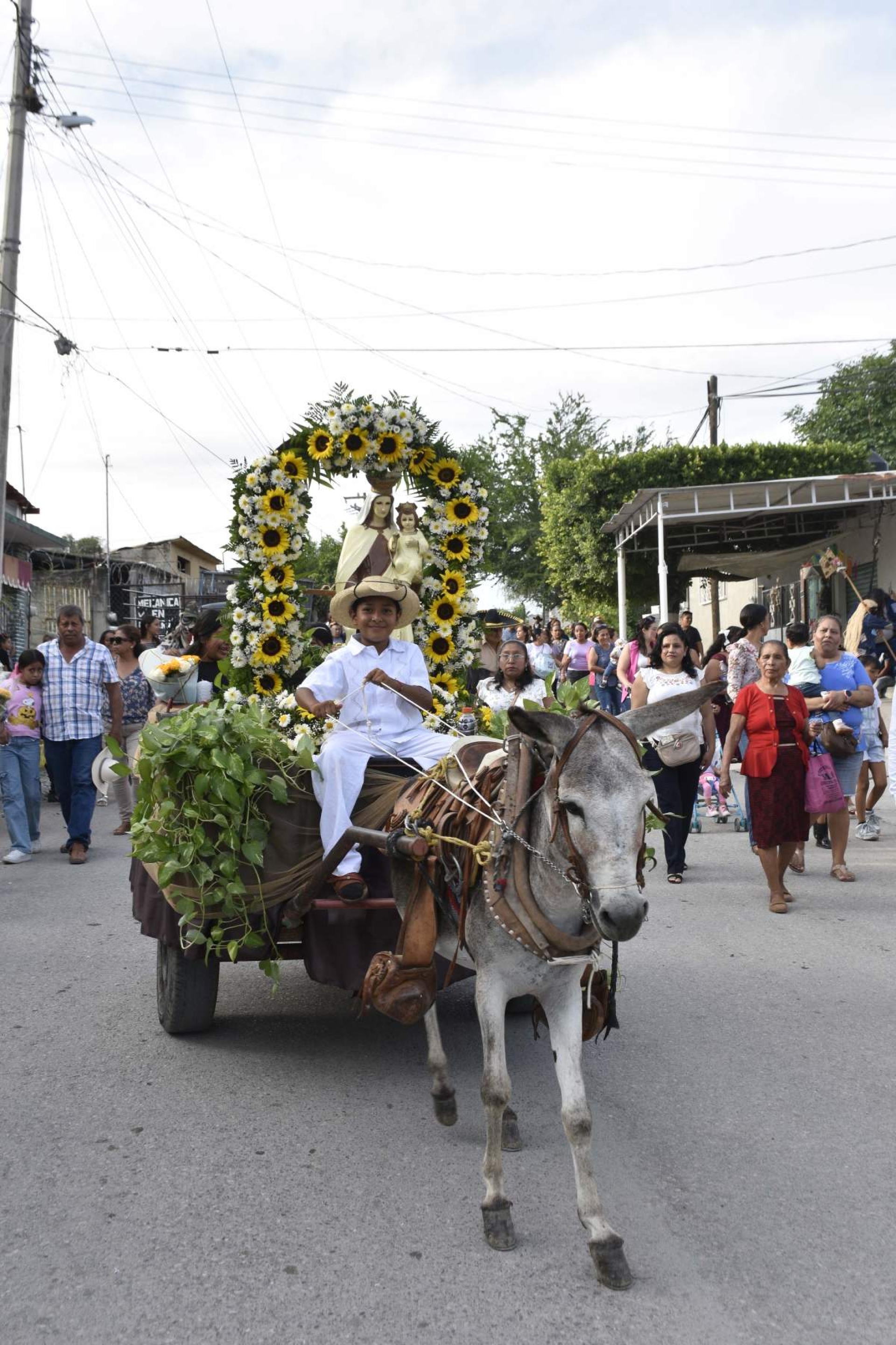 La entrada de Flores con tecuanes y tlacololeros