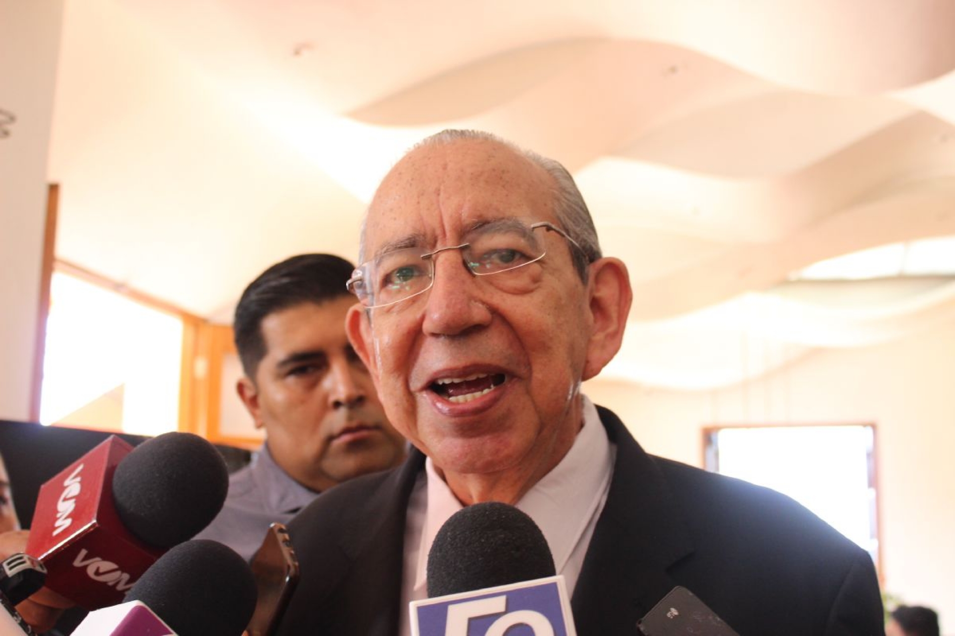 Avance en reconstrucción de escuelas es del 90 por ciento: Cornejo