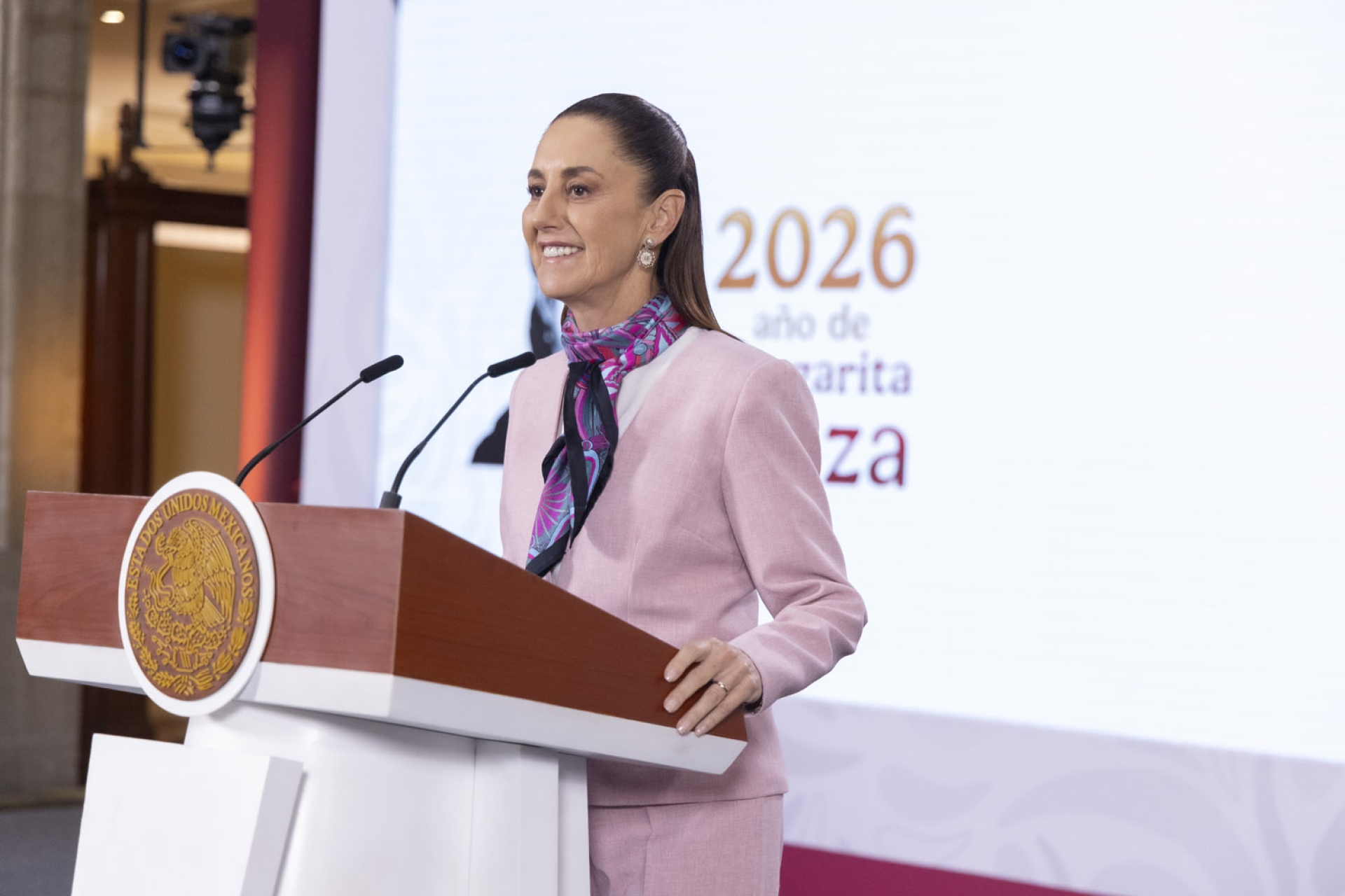 Sheinbaum confirma investigación por estancia de hijo de Ebrard en Londres