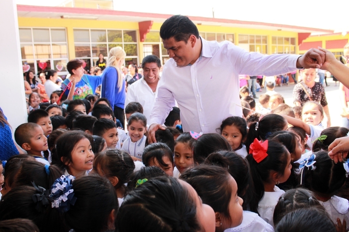 Más de 280 niños fueron beneficiados con la entrega de comedor un escolar en el jardín de niños Domingo Diez