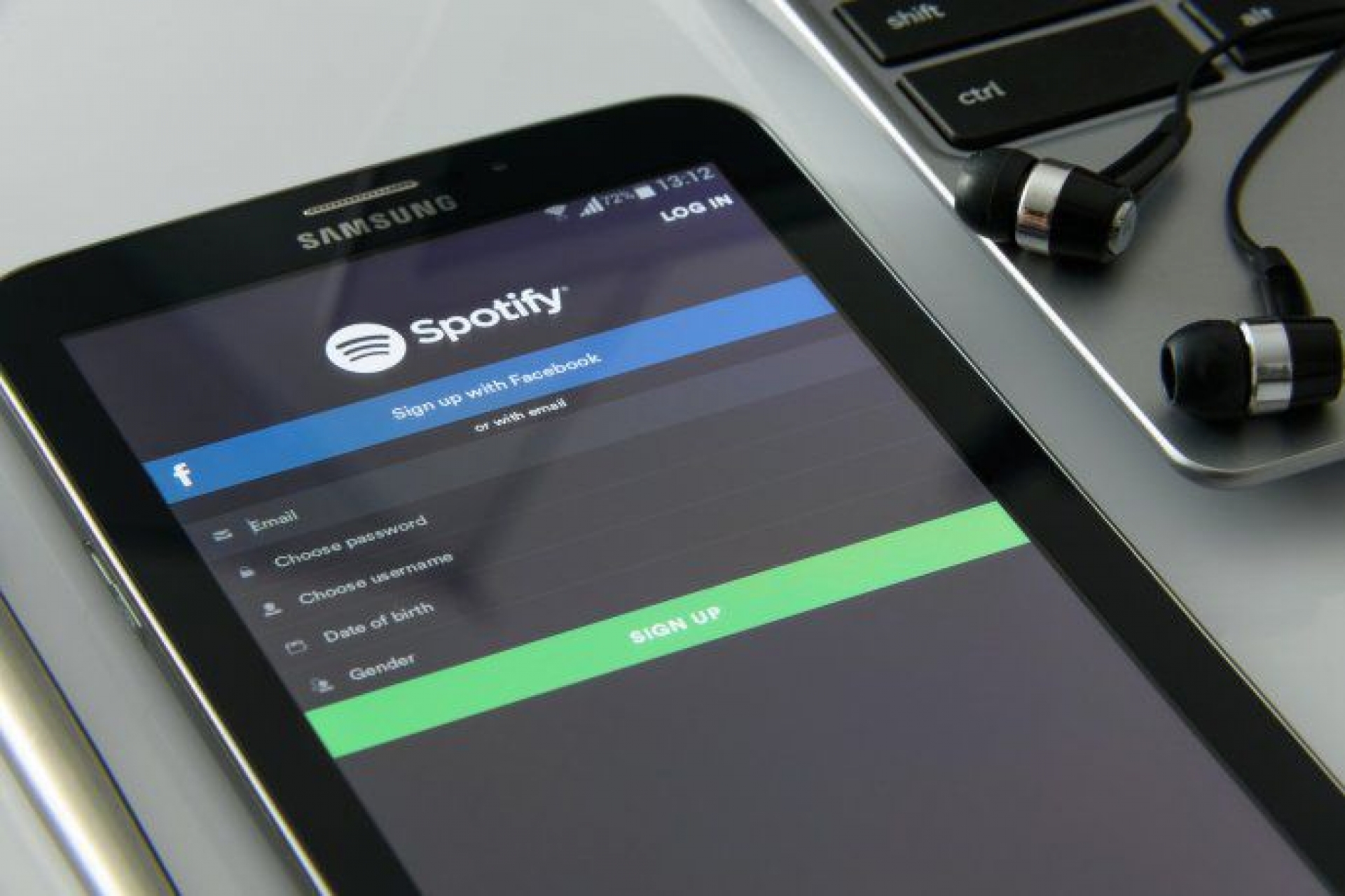 Spotify tendrá las letras de más de 50 millones de canciones