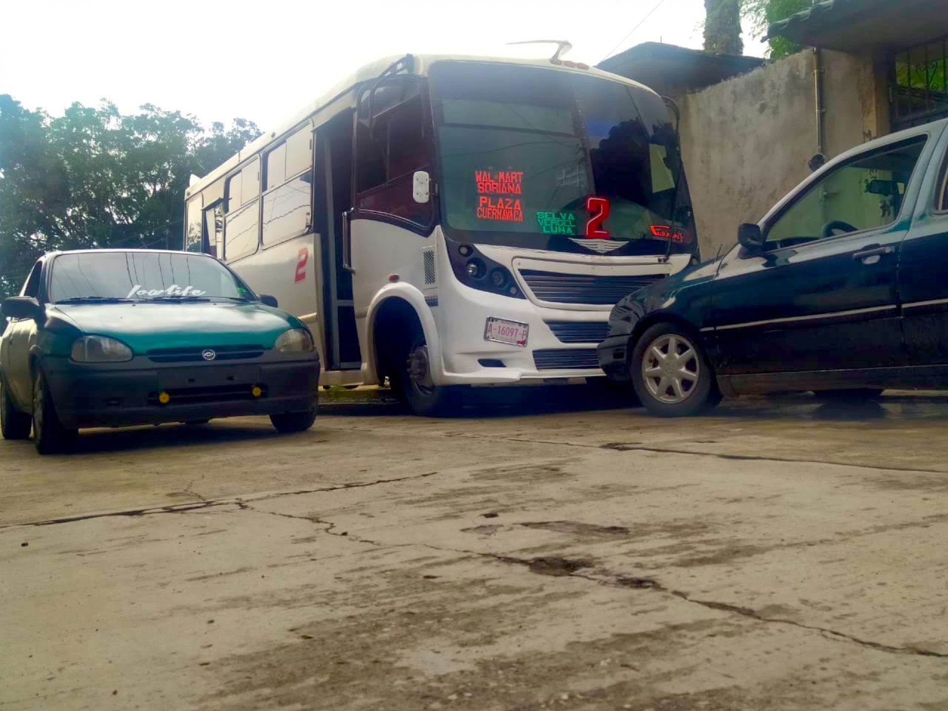 Chofer de la Ruta 2 fue asaltado en La Estación