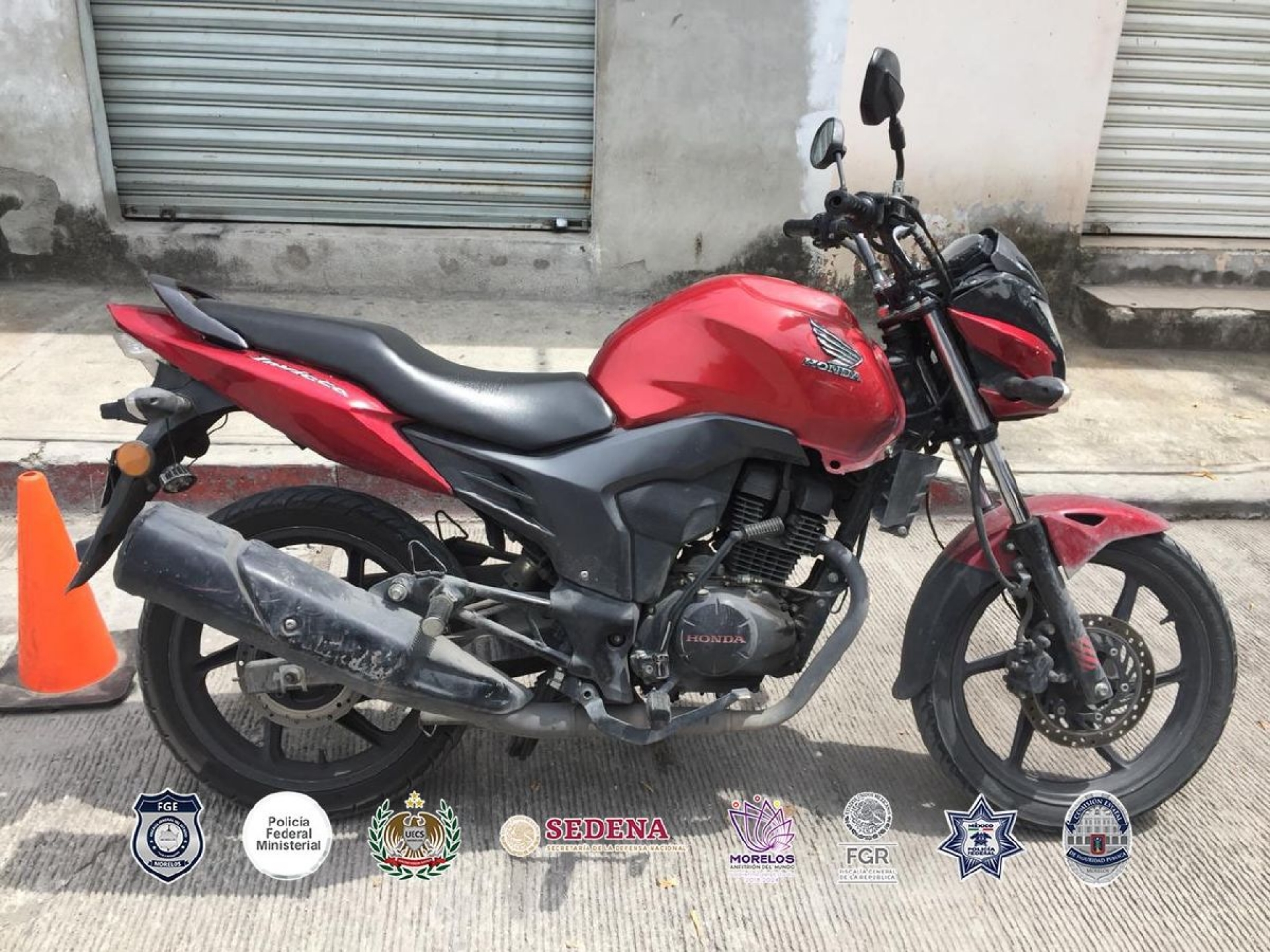 Conducía una moto con el número de serie alterado