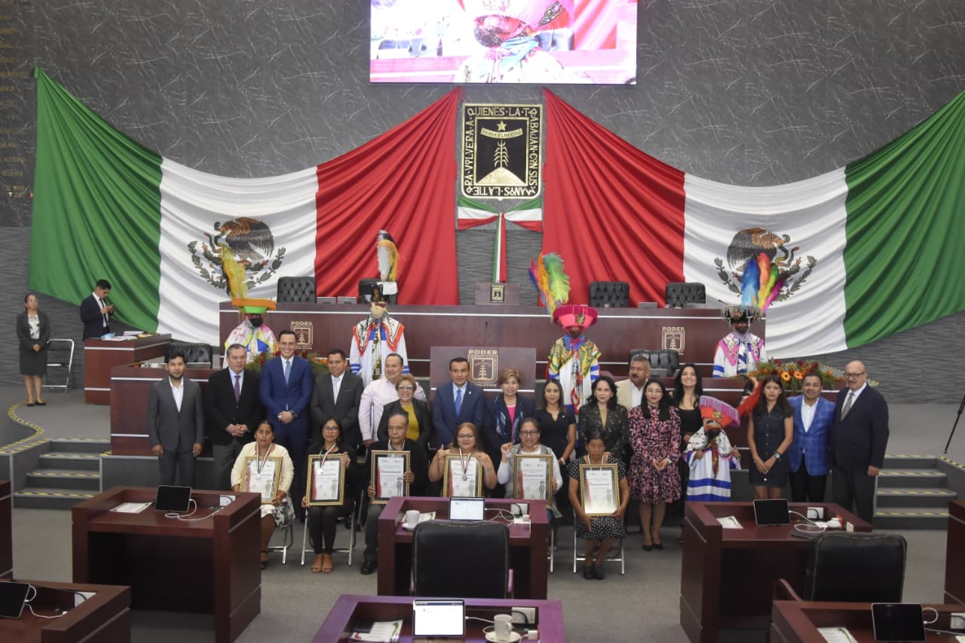 Entrega Congreso local Presea 'General Emiliano Zapata Salazar' al Mérito Migrante 2025