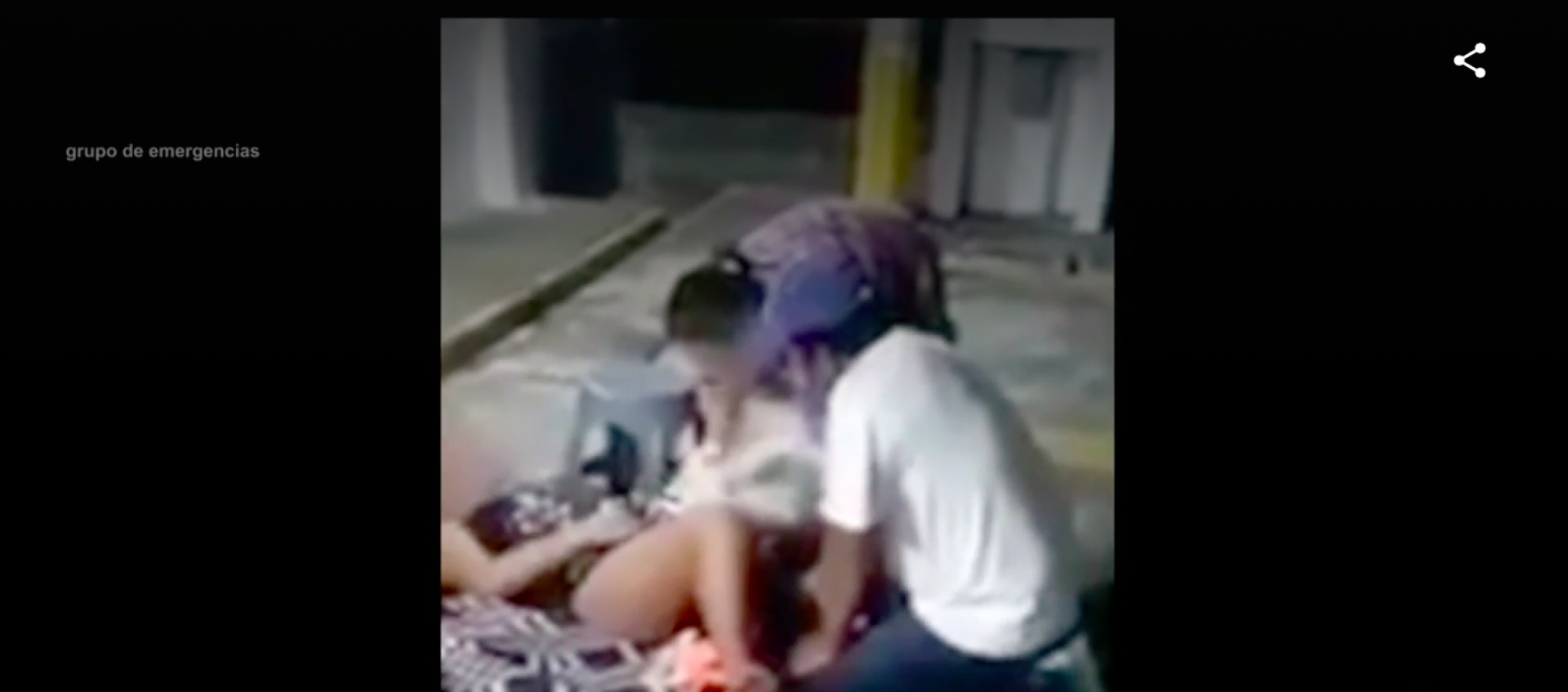 VIDEO: Mujer tiene a bebé en calles de Tlaltizapán