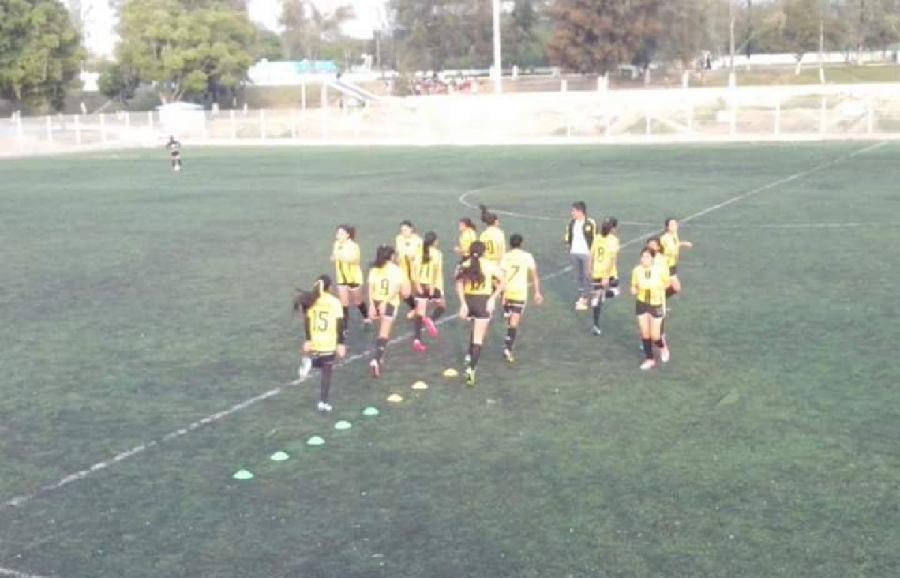 Borussia tiene inicio alentador