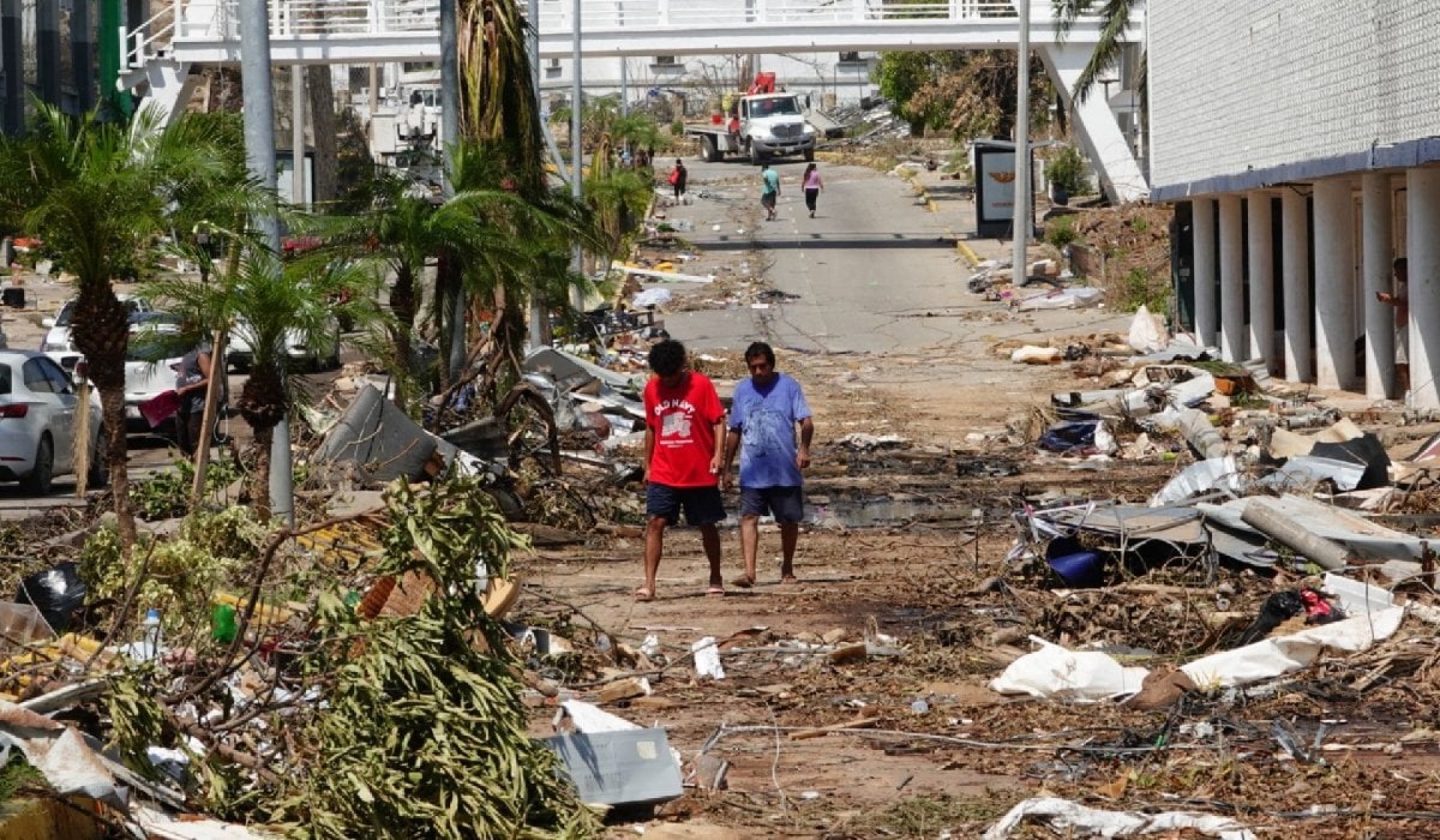 Crimen organizado 'va por los damnificados de Acapulco', advierte Moreira