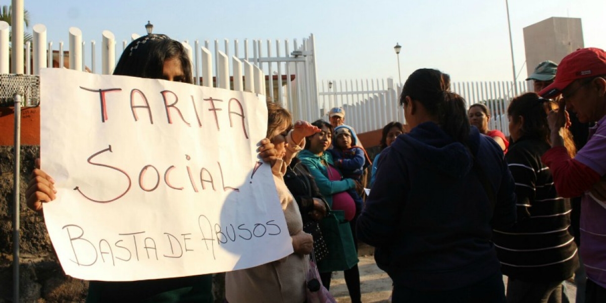 Toma la ANUEE oficinas de CFE ubicadas en la avenida Vicente Guerrero, en Cuernavaca