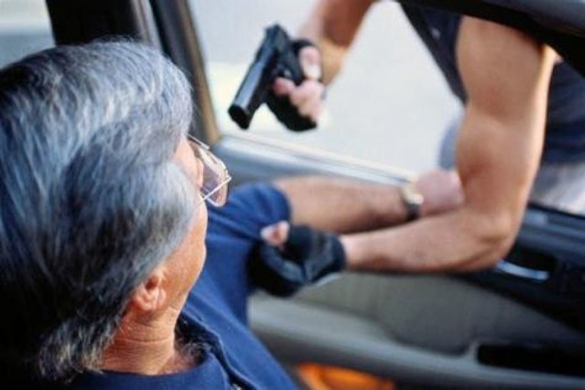 Le robaron una camioneta en Ocotepec
