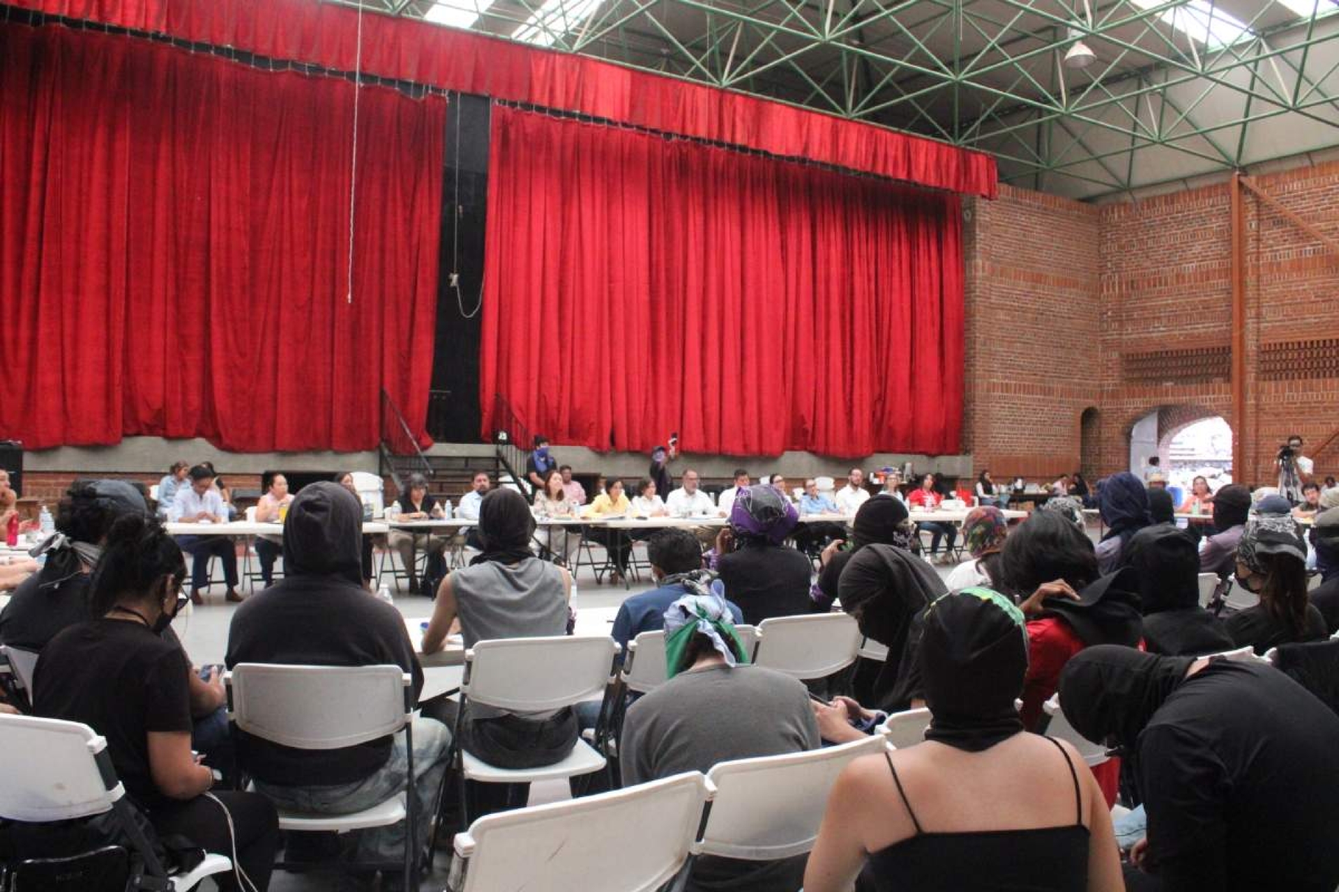Hoy reanudarán tercera mesa de diálogo en la UAEM