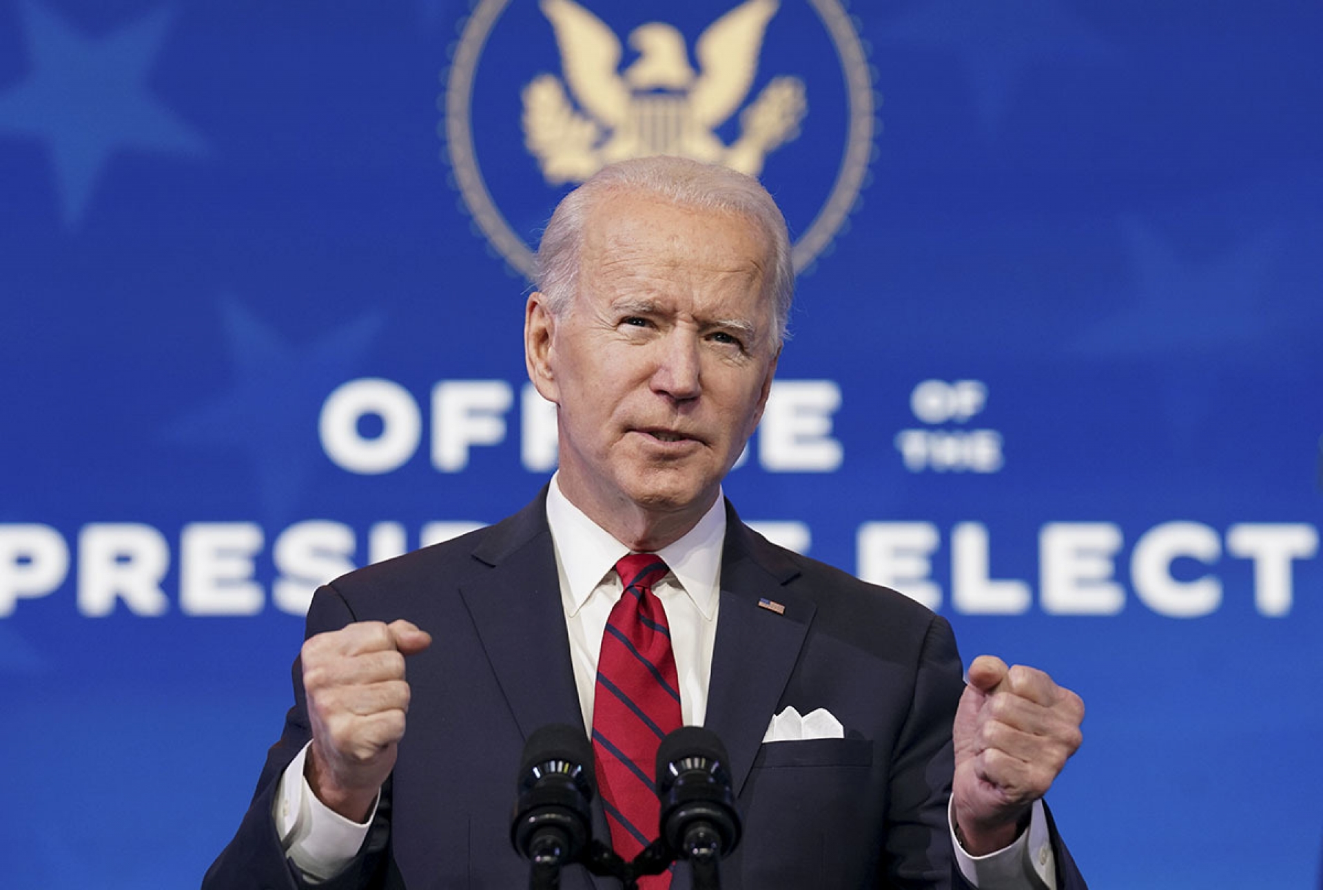 Biden empieza pisando fuerte: apoyo a inmigrantes, adiós al muro, regreso a los Acuerdos de París y paquete anti pobreza