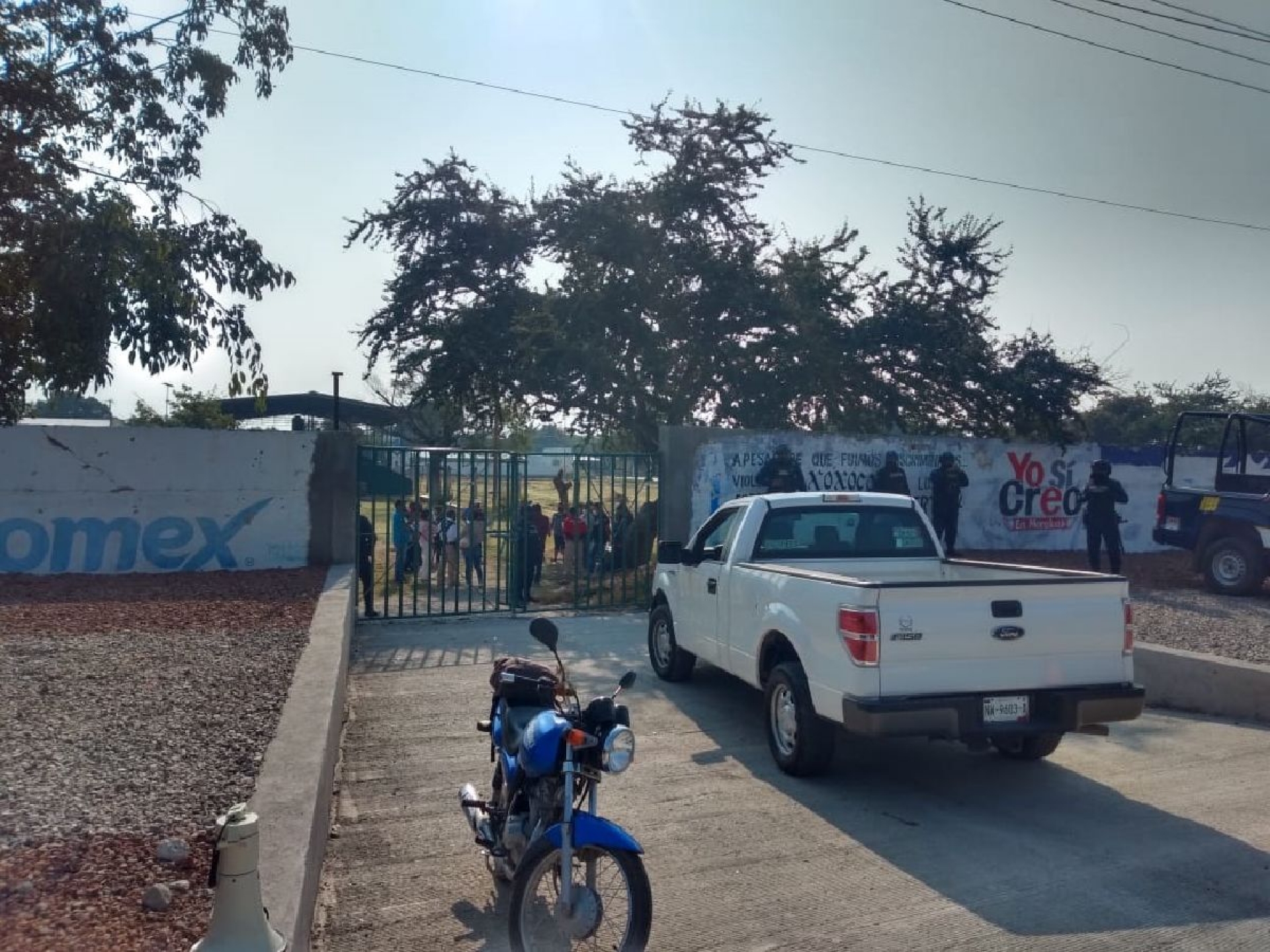 Denuncian remoción de directora para acomodar a recomendada