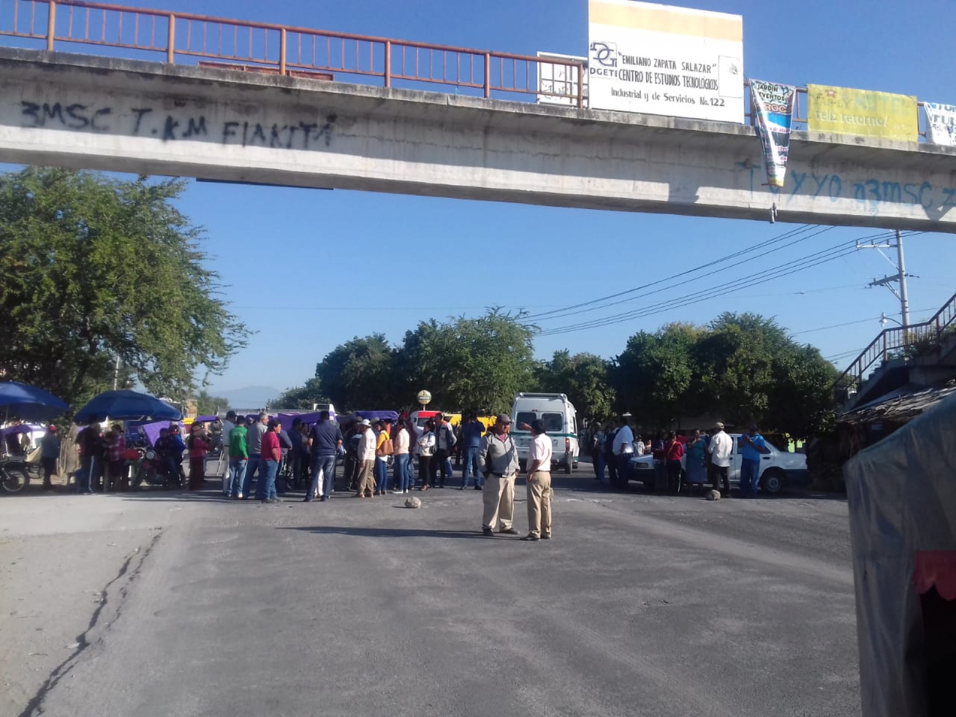 Suspenden bloqueo de carretera en Xoxocotla