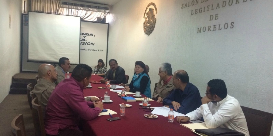 Aprueban diputados modificar el formato de convocatoria al mérito a docente
