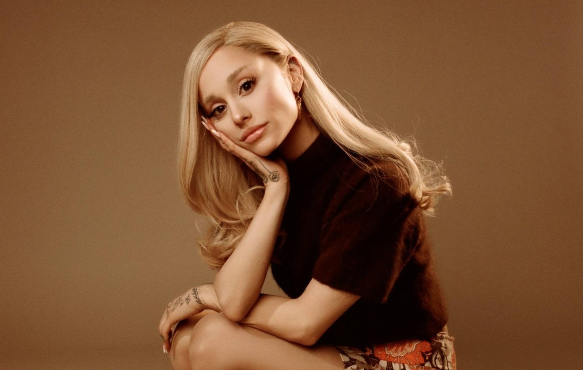 Ariana Grande prepara edición deluxe de 'Eternal Sunshine'