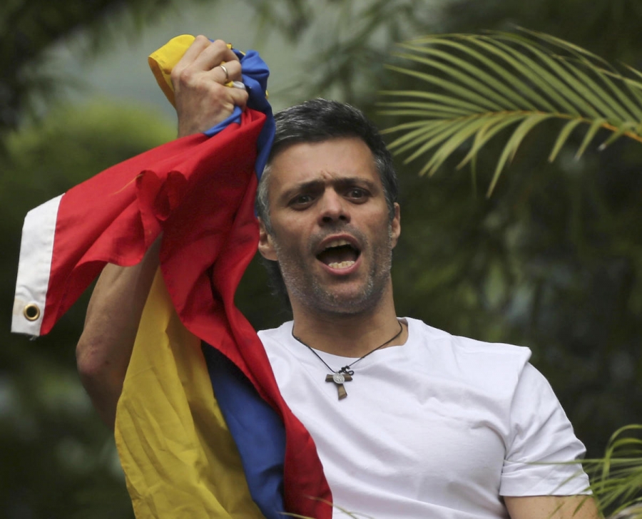 Leopoldo López regresa a su casa