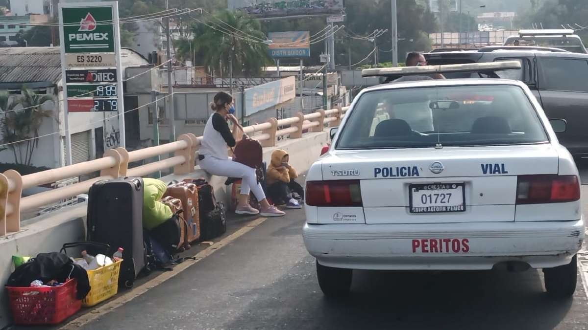 Se quedó sin frenos en el distribuidor Emiliano Zapata