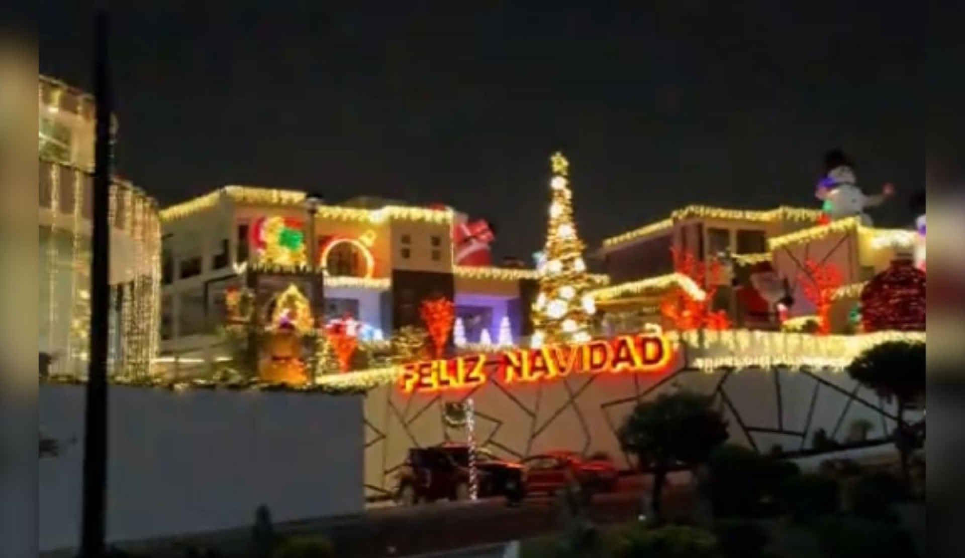 Vecinos del Condado de Sayavedra compiten con luces navideñas y se vuelven virales