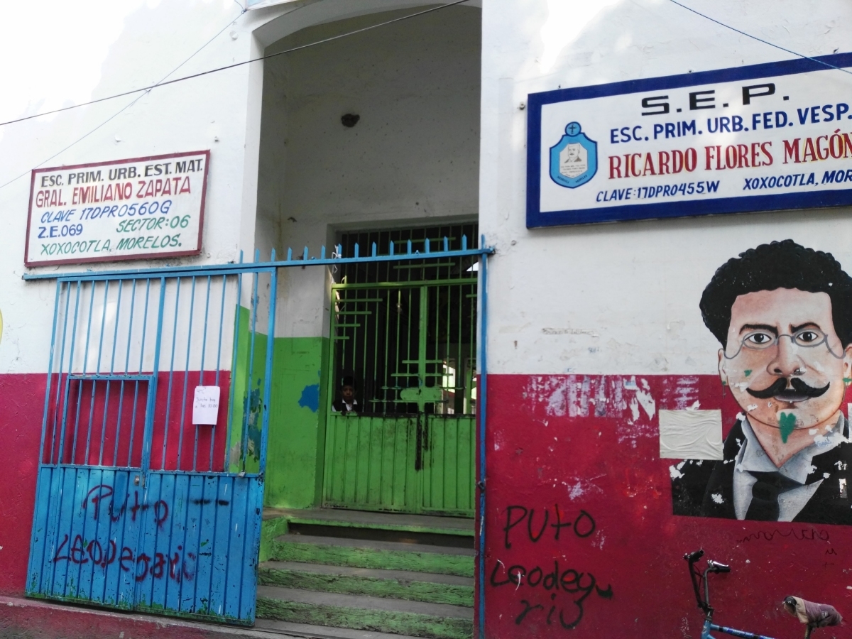Dona particular terreno para la reubicación de la primaria Emiliano Zapata en Xoxocotla