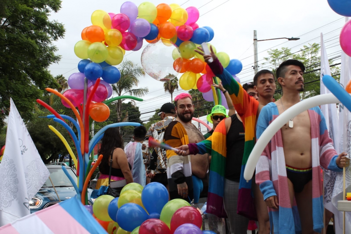 Realizan 'Caravana Cuernavaca Pride 2021'