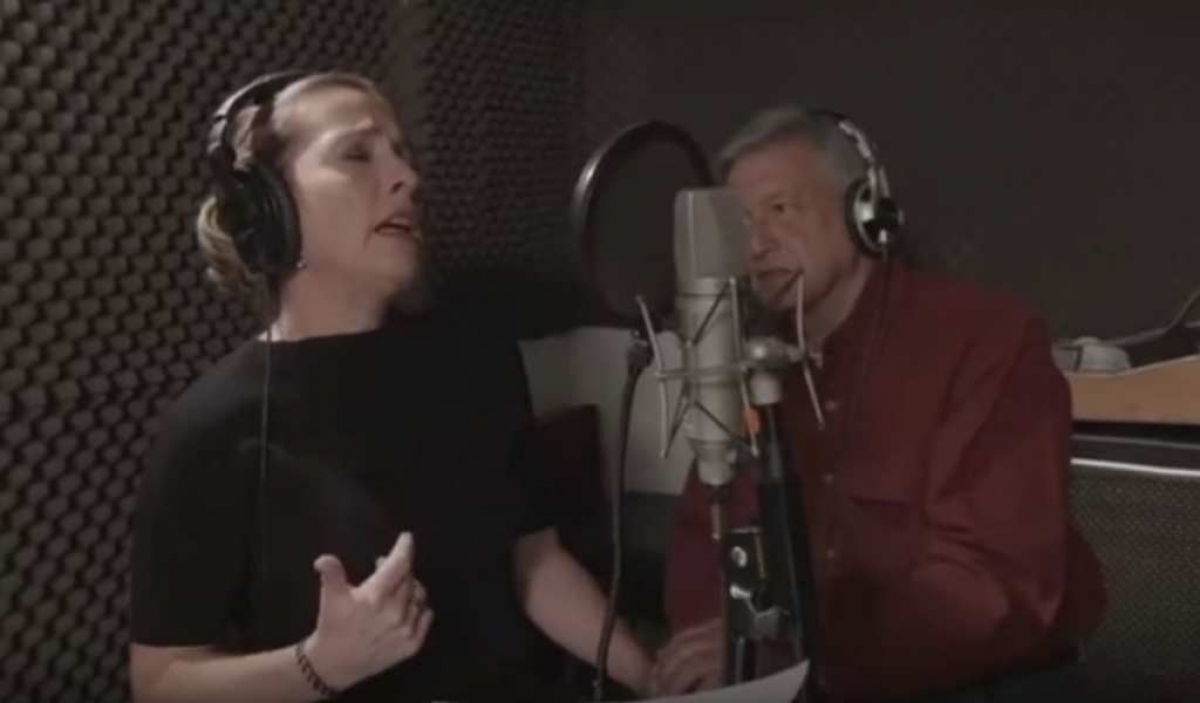 Mira aquí a Beatriz Gutiérrez Müller, la esposa de AMLO, cantando