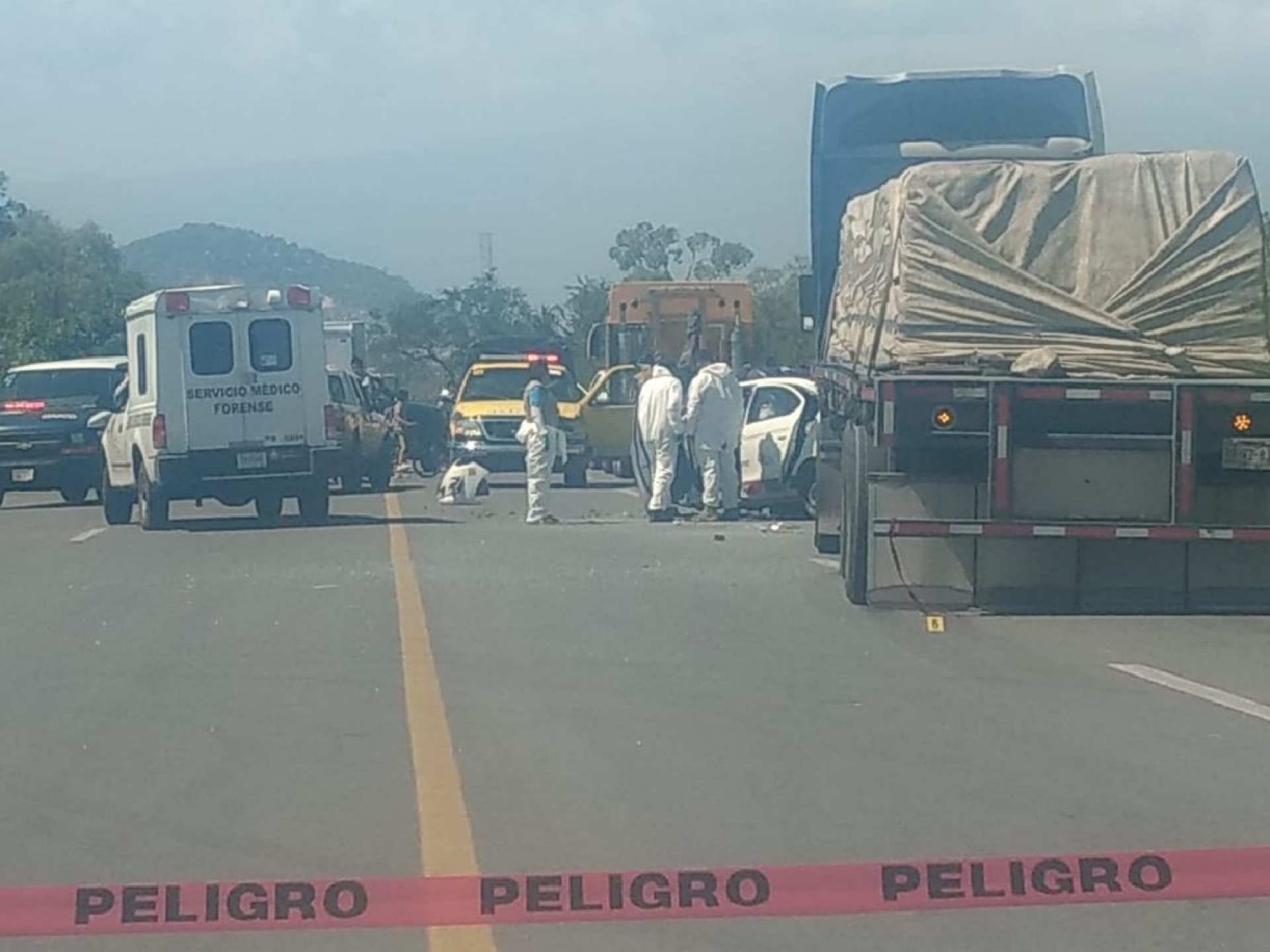 Muere taxista durante choque contra un tráiler