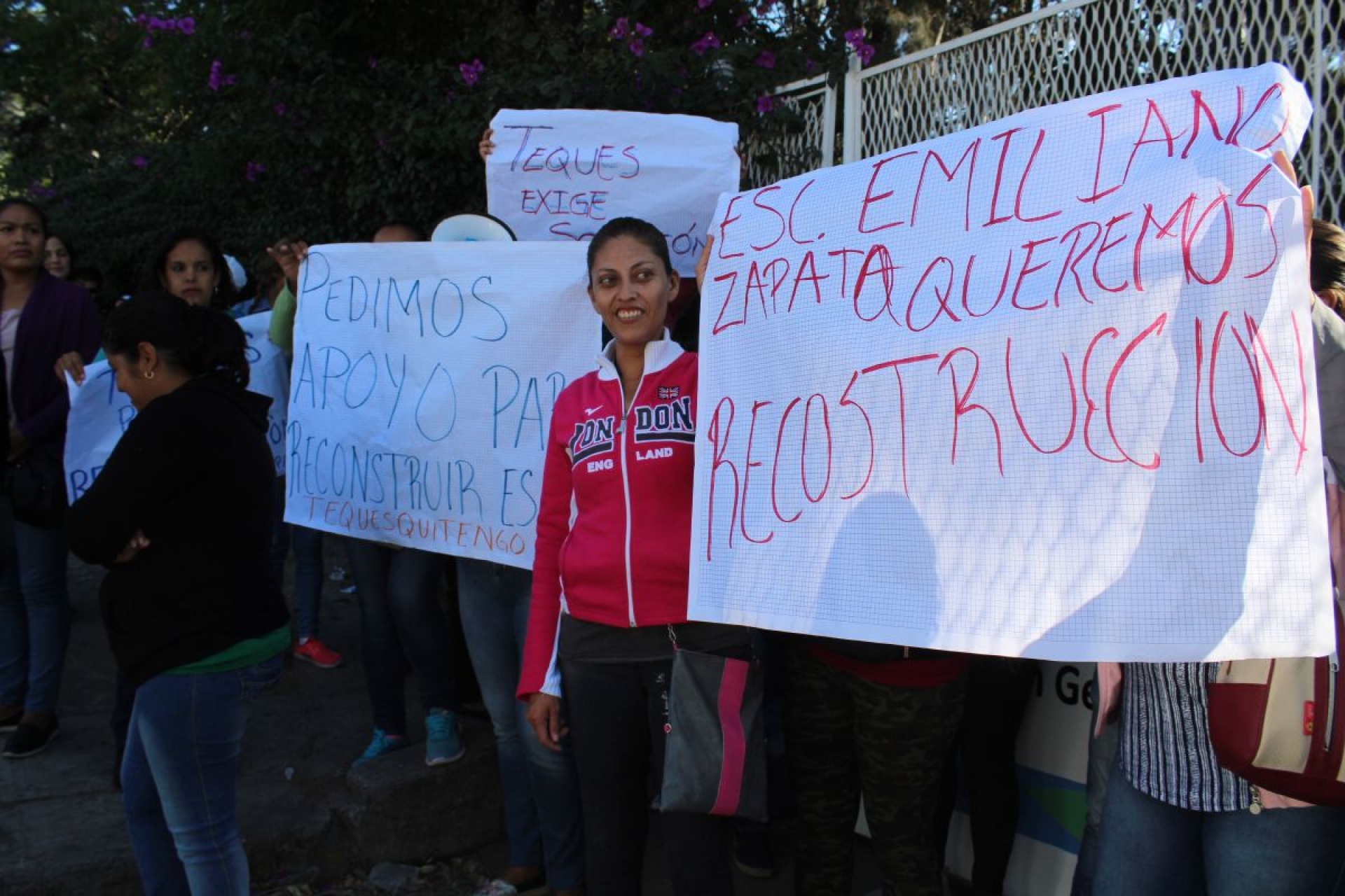 Continúan las protestas para exigir la reconstrucción de escuelas