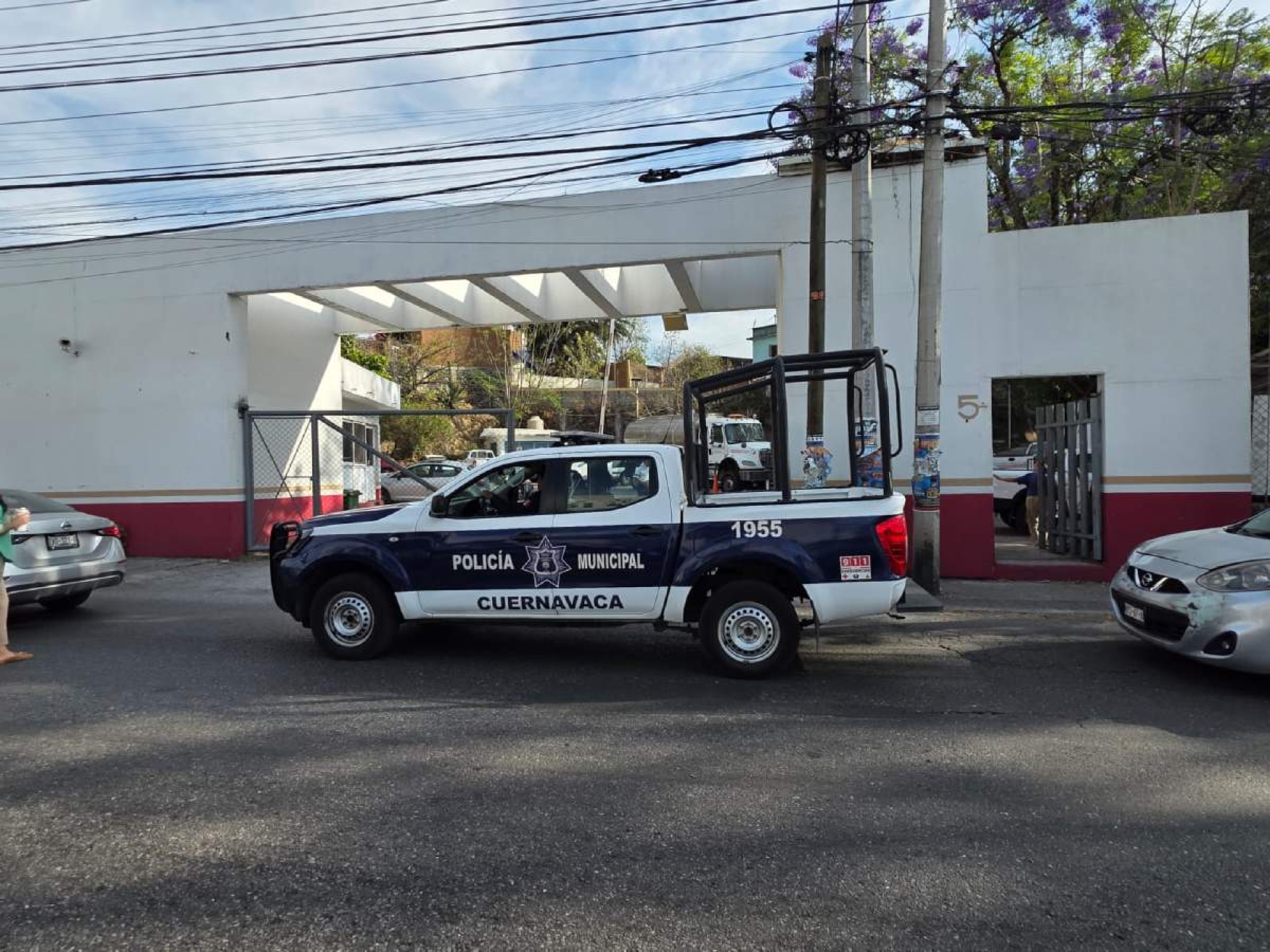 Roban camionetas en oficinas de la Conagua