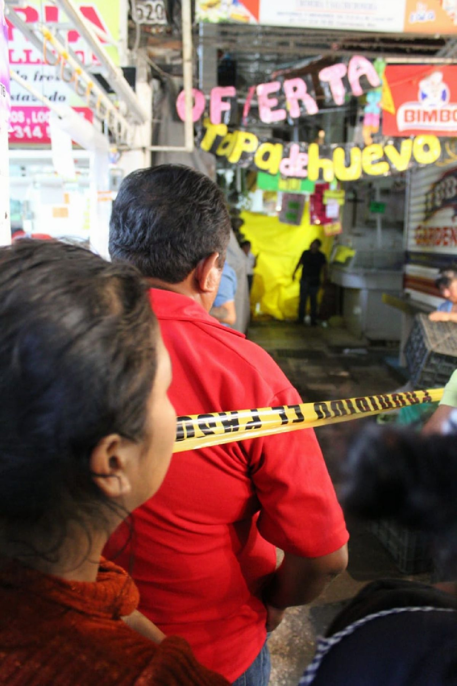 Matan a un repartidor de pollos en el mercado ALM