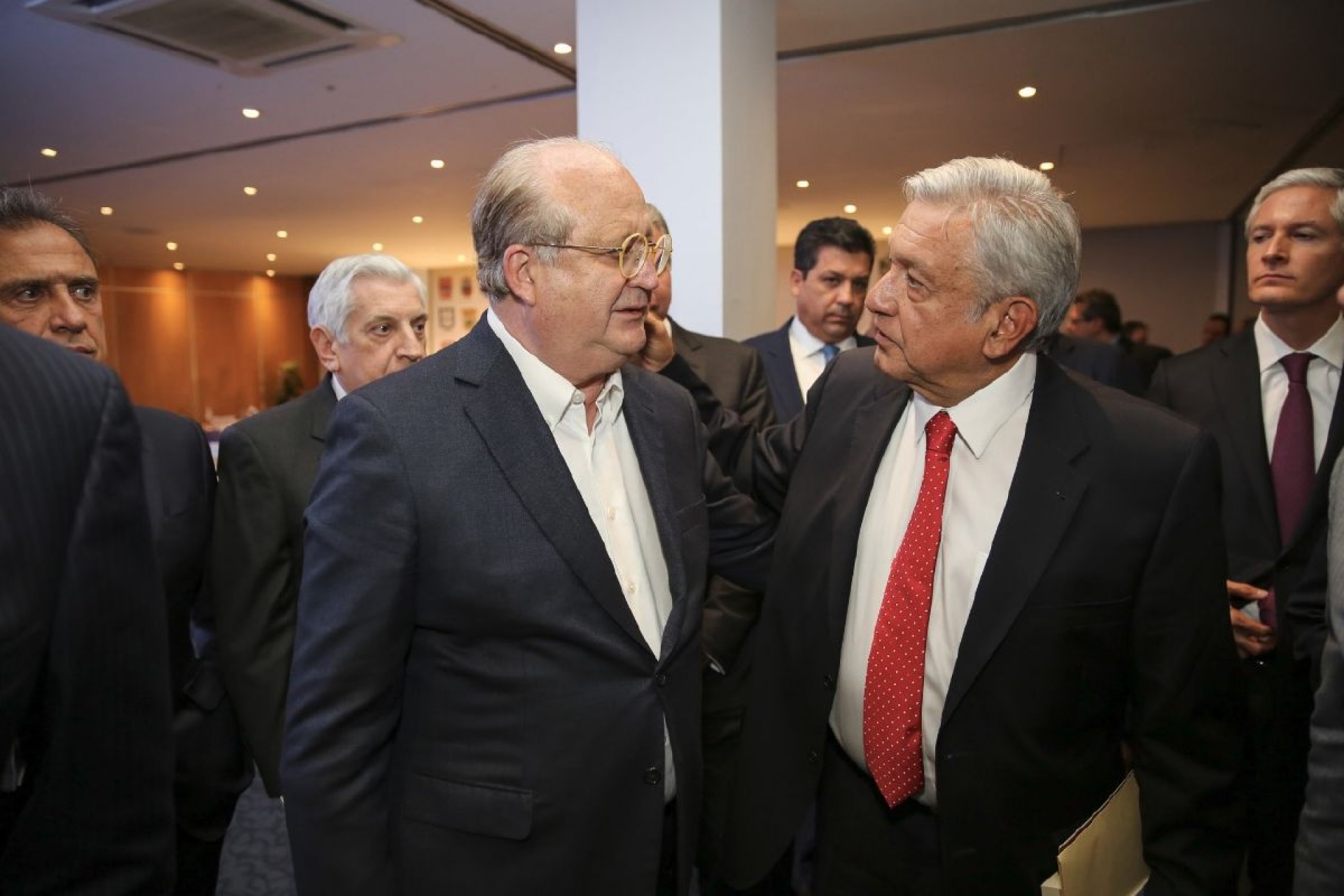 Acuerdan Conago y AMLO trabajar de común acuerdo
