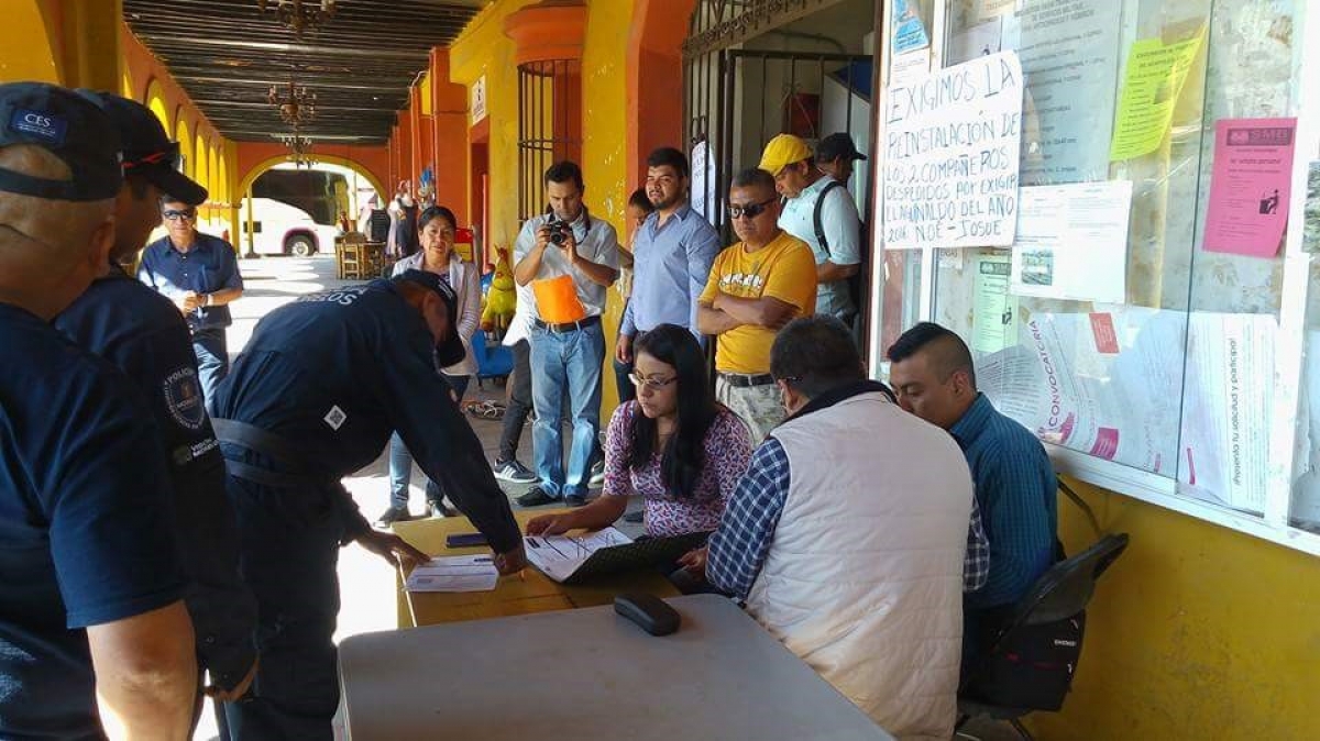 Entrega gobierno de Jonacatepec aguinaldos a personal de seguridad pública