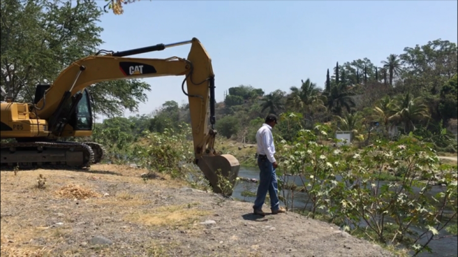 Inician limpieza y desazolve de cauce del río Cuautla