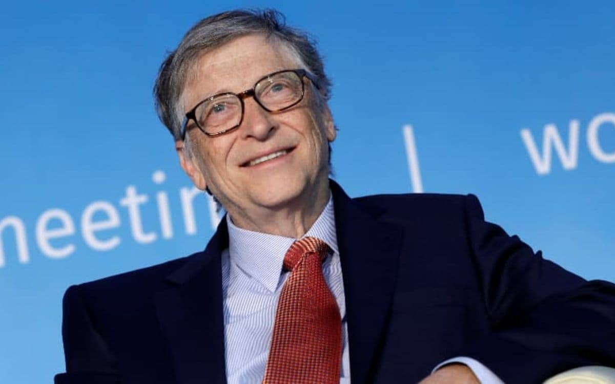 Bill Gates lanza advertencia: "Ómicron llegará a todos los hogares"