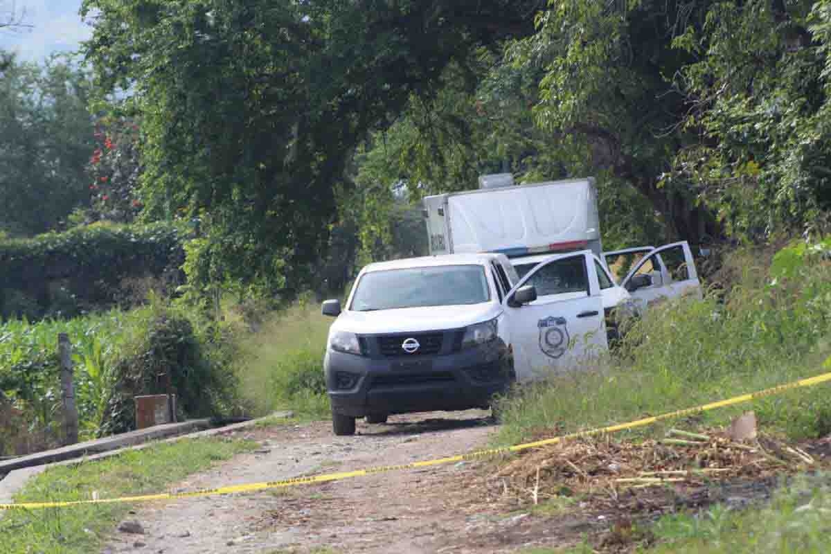 Hallan un cadáver dentro de un canal de riego