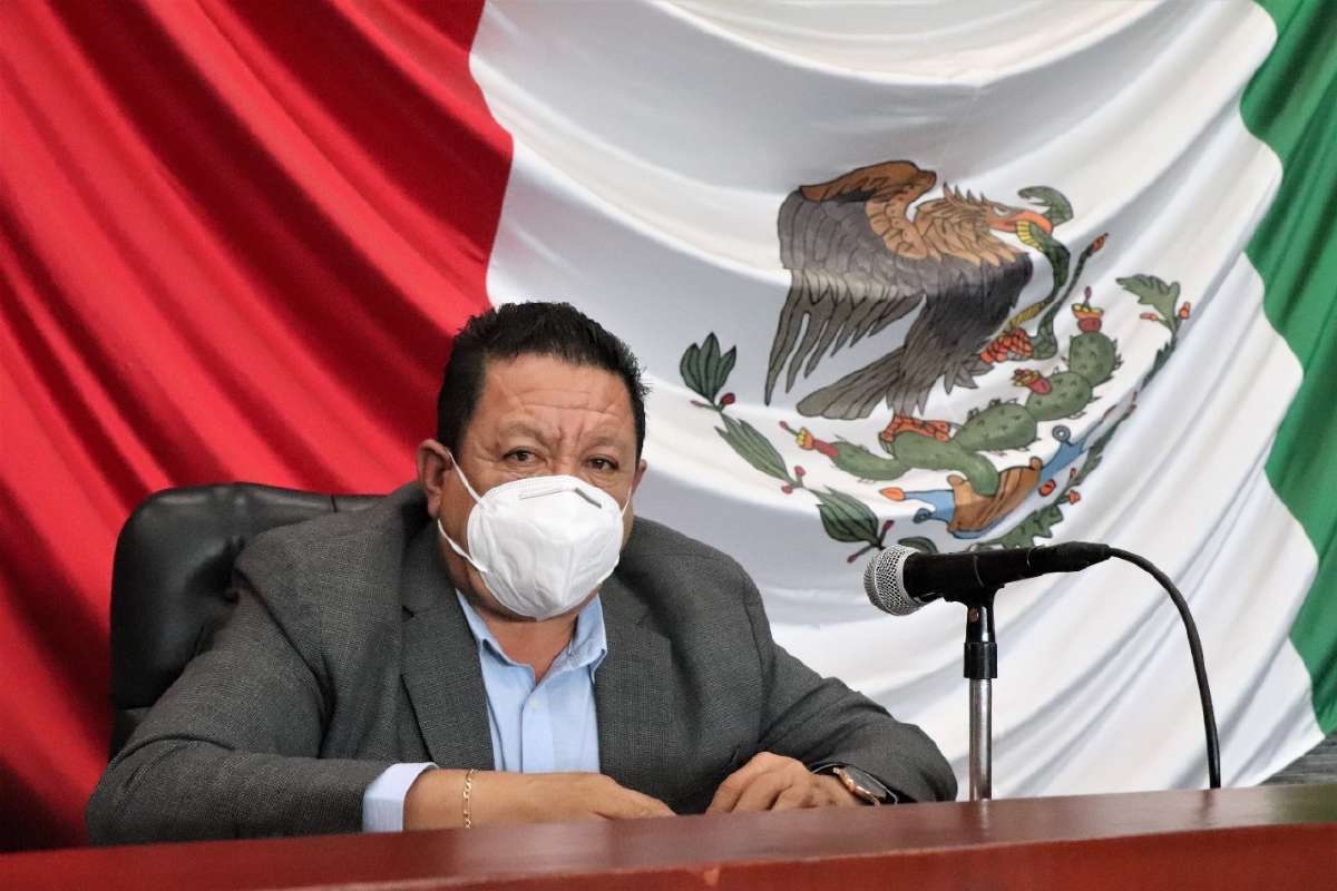 Diputados analizan concederse un bono