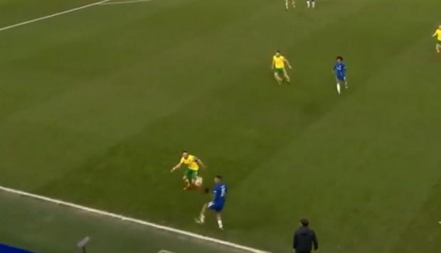 VIDEO: Robert Kenedy "humilla" a jugador con sorpresiva jugada