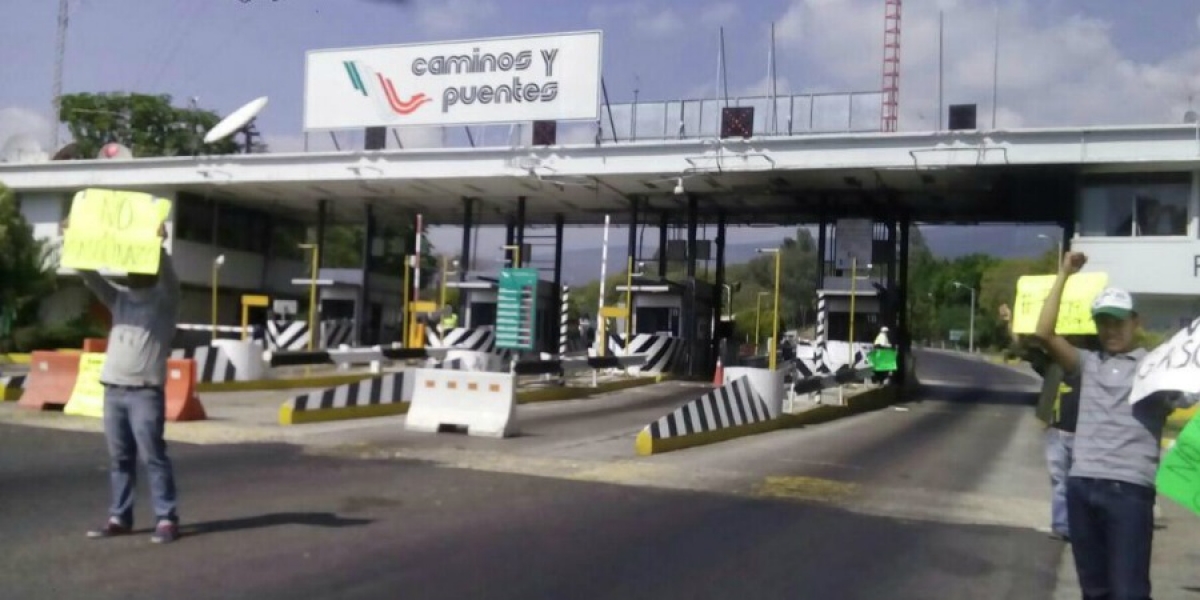 De nueva cuenta, "liberan" casetas en rechazo al alza del precio de combustibles