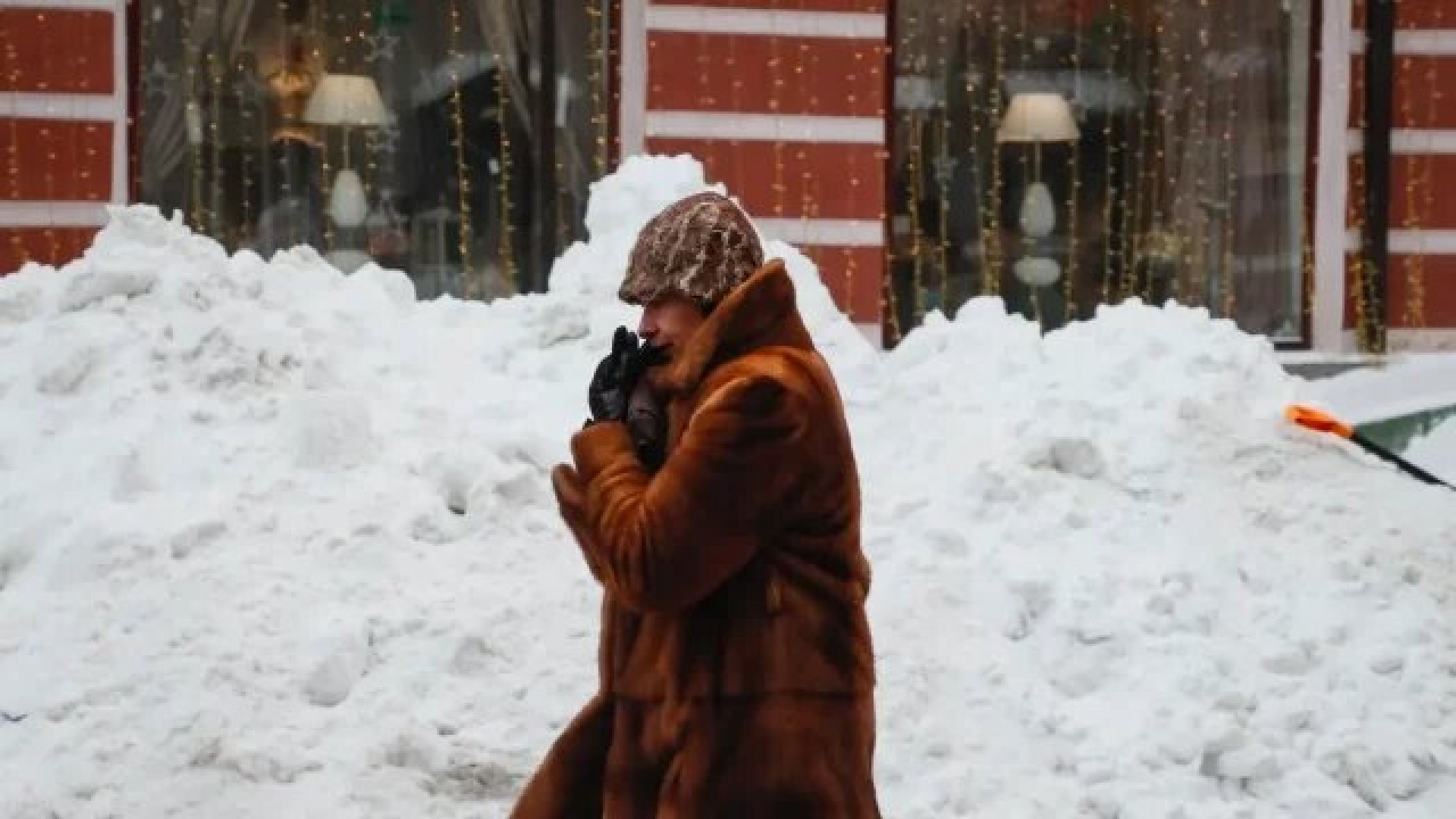 Moscú bajo la mayor nevada en 145 Años; Siberia se prepara para frío extremo