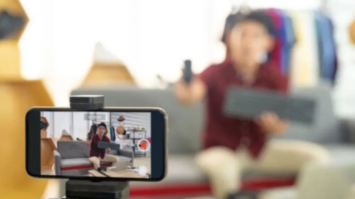 ¿Quieres ser influencer? Escuela se vuelve viral por ofrecer carrera para aprender a serlo