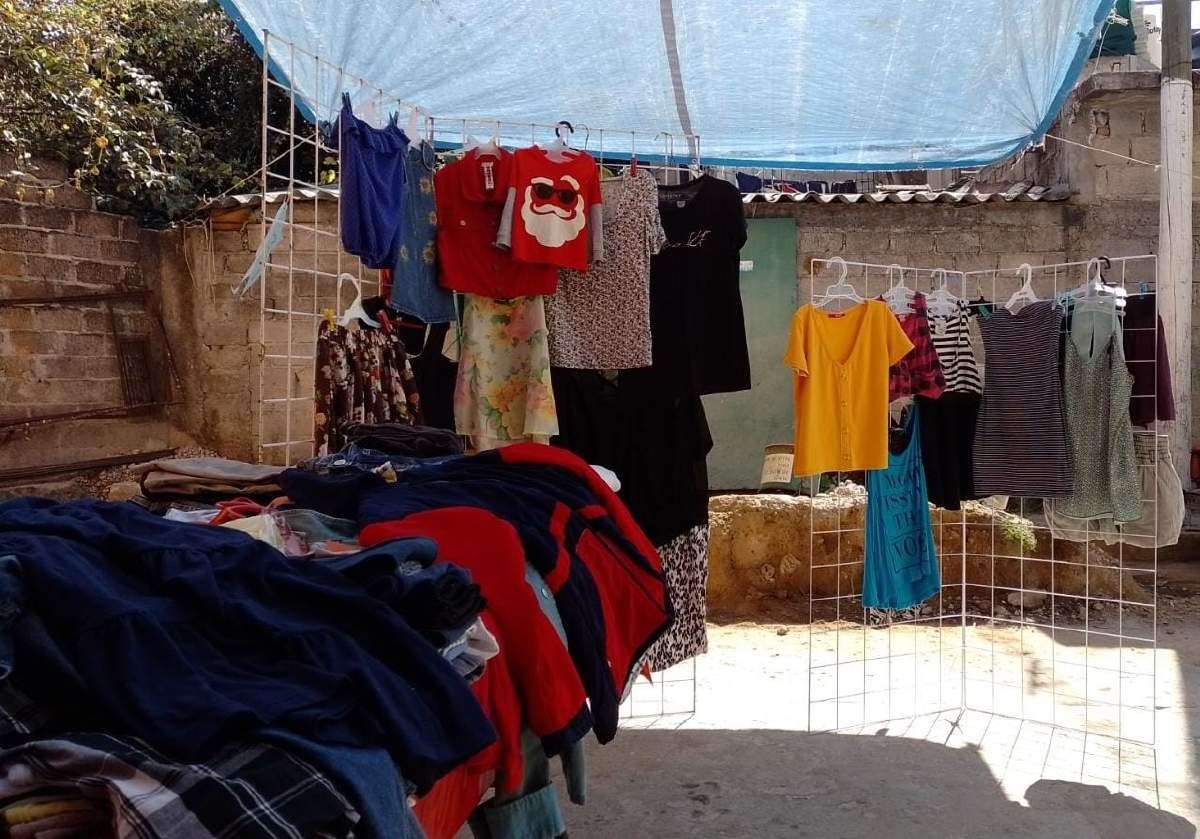 Vende la ropa que ya no usa su familia