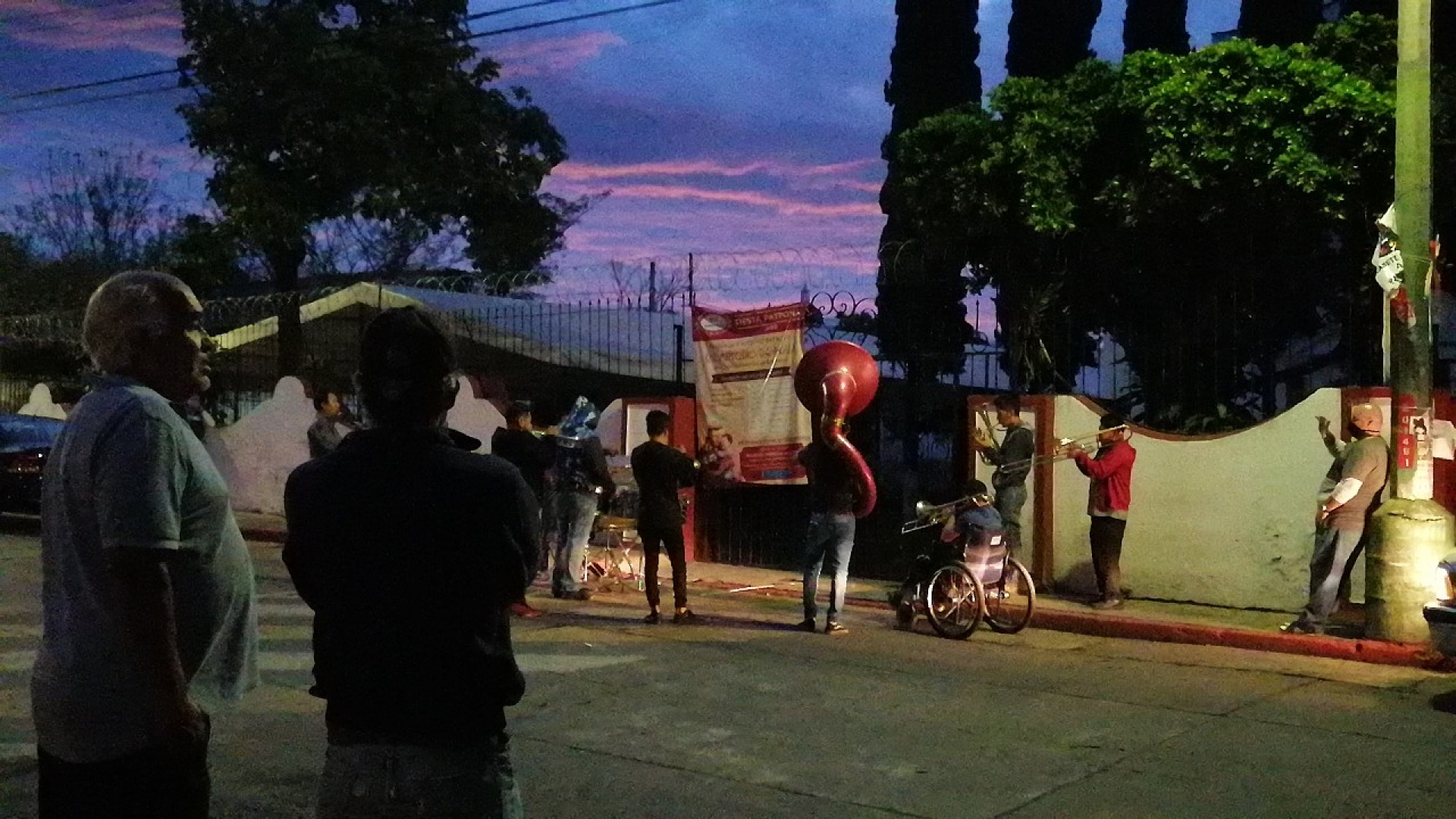 Celebra el pueblo de San Antón a su santo patrono con mañanitas